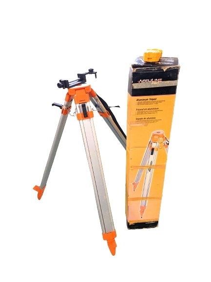 Acculine Pro Aluminum Tripod with DeWalt Digital Laser Detector DW0732