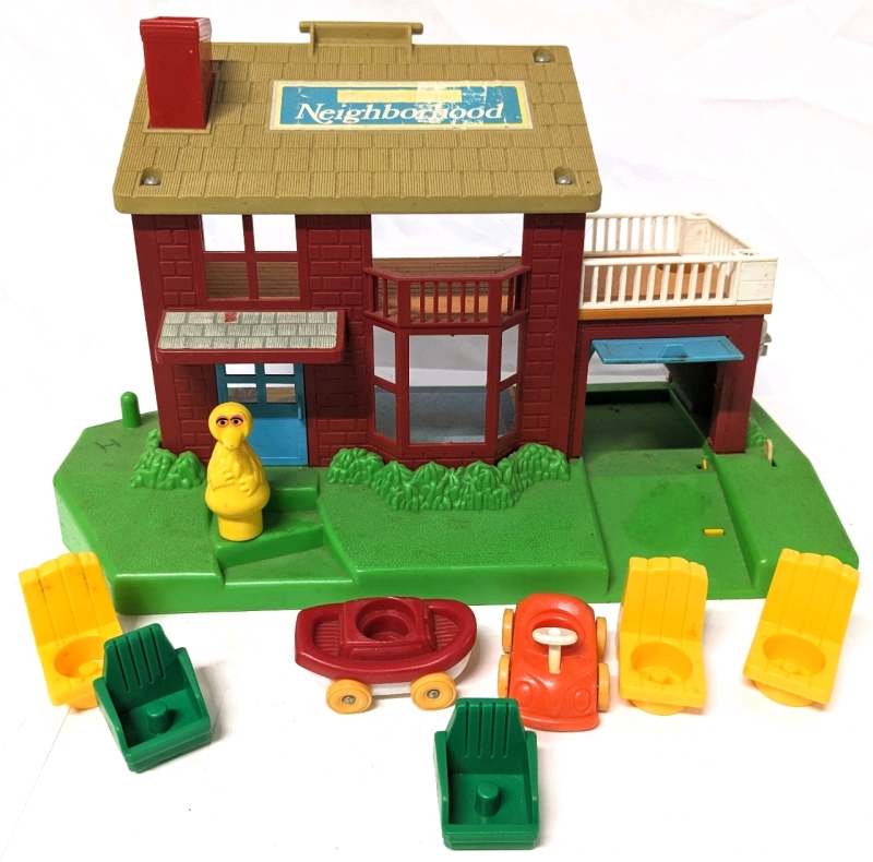 Vintage FISHER-PRICE Little People Neighborhood with Sesame Street Big Bird & Furniture