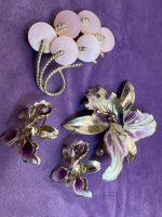 Vintage Orchid Brooch Set & STAR pink Thermoset Brooch