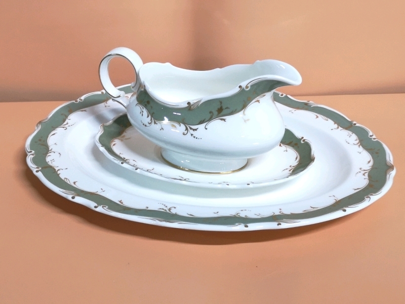 Vintage ROYAL DOULTON Platter & Gravy Boat with Under plate - Fountain Bleau Pattern