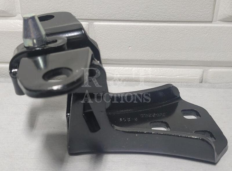 Kenworth & Peterbilt Door Hinge - Lower , Part # R48-1053 . NEW