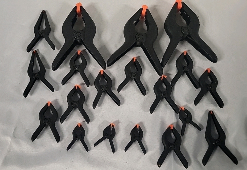 19 Hand Clamps - 4 Different Sizes - 2"-7"