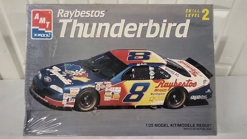 NOS Vintage AMT Thunderbird 1:25 Scale Model Kit