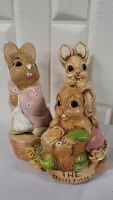 3 Pen Delfin Like Rabbit Figurines with Base