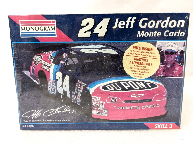 Vintage 1995 Sealed 1:24 Scale Model Racing Car: 24 Jeff Gordon Monelte Carlo