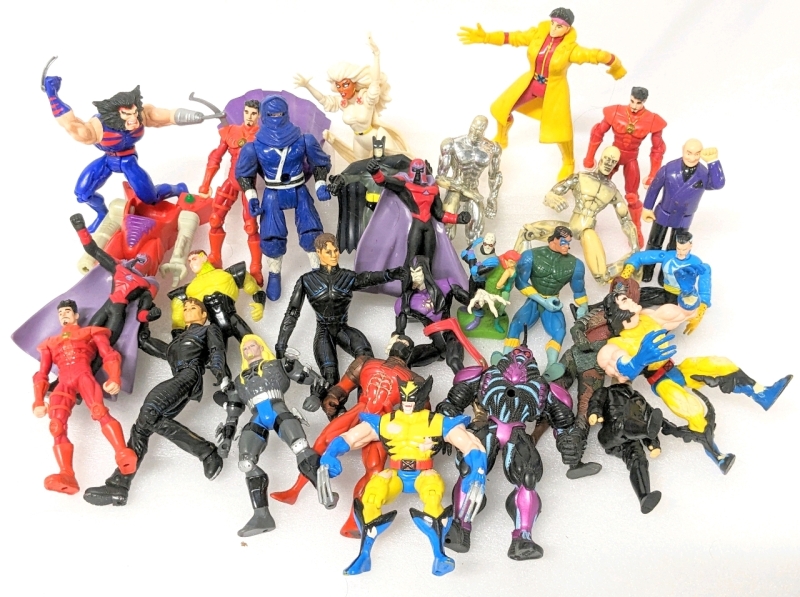 Vintage to Newer Action Figures : X-Men, Wolverine, Batman, Iron Man +
