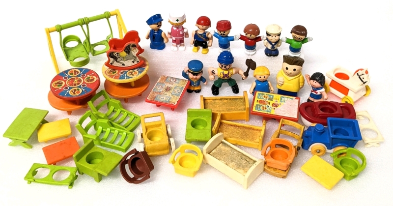 Vintage to Newer FISHER-PRICE Little People Furniture + Small People Figures
