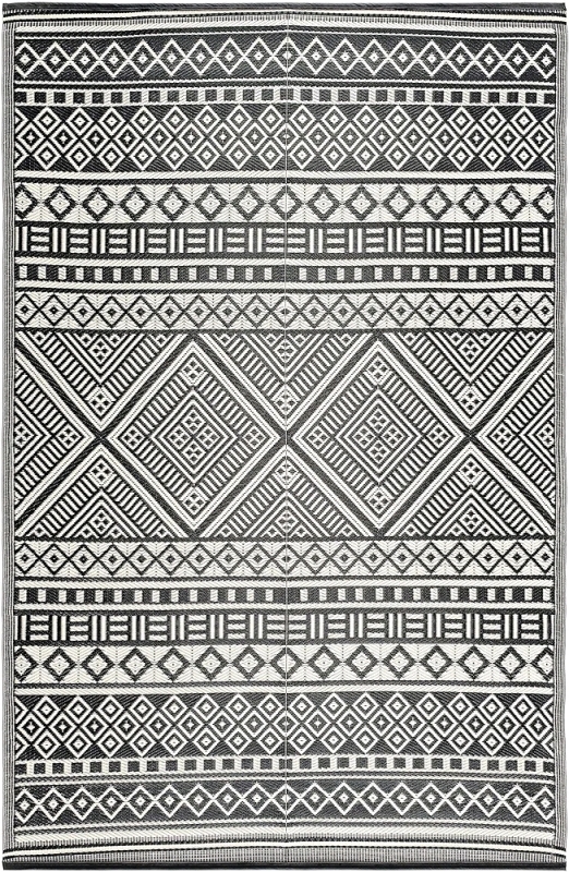 New Beverly Rug Aztec Outdoor Rug.