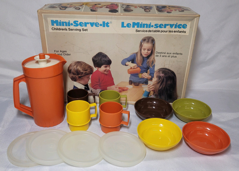 Vintage Tupperware Toys Mini Serve It Children's Serving Set with Original Box