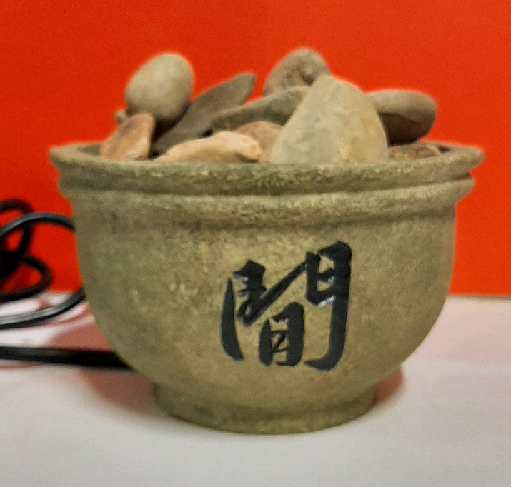 Obus Form Table Top Fountain
