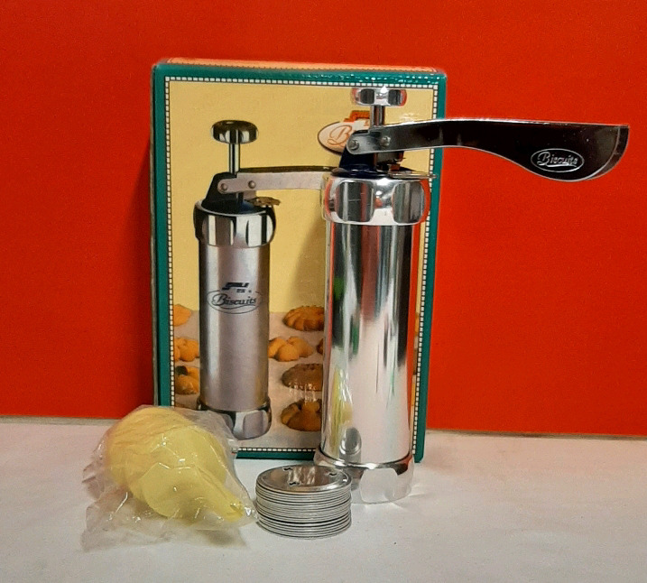 New Schule Biscuit Press