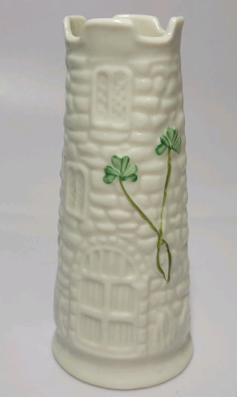 Belleek 4 1/4" Castle Tower Shamrock Vase . No chips or cracks