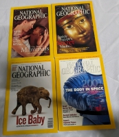 10 National Geographic Magazines