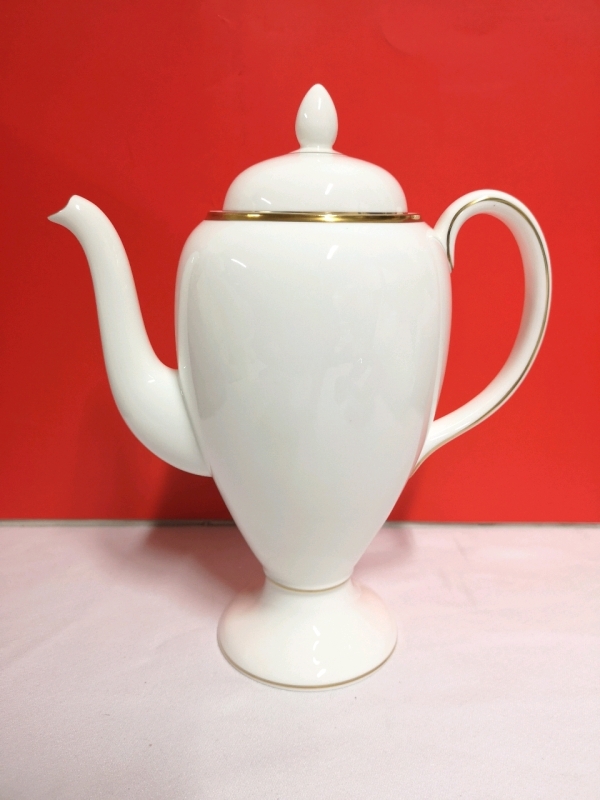 Vintage WEDGEWOOD Coffee Pot - California W4377