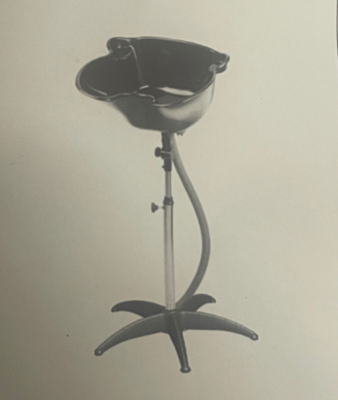 Standing Hairwashing station with No Hardware As Is