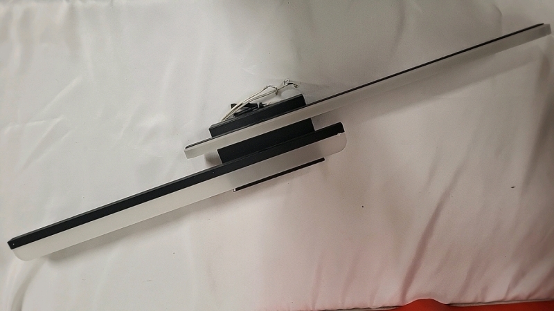 New Pingy Electronics Over Mirror LED Light Fixture