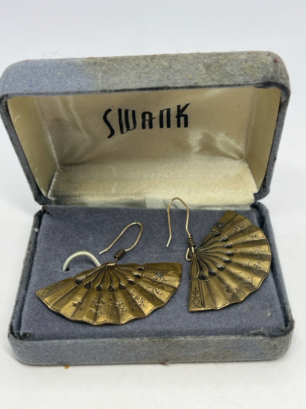 Hand Held Fan Etched Dangle Earrings