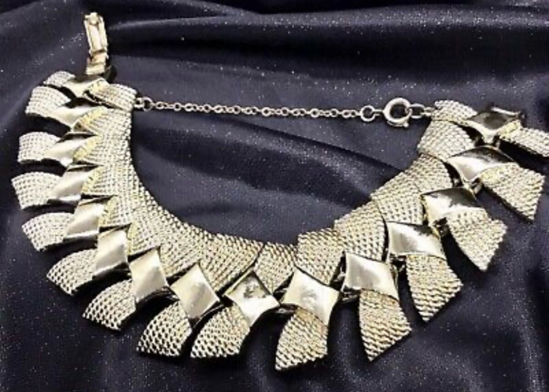 Vintage CORO signed Wide Rope Bow Bracelet with Safety