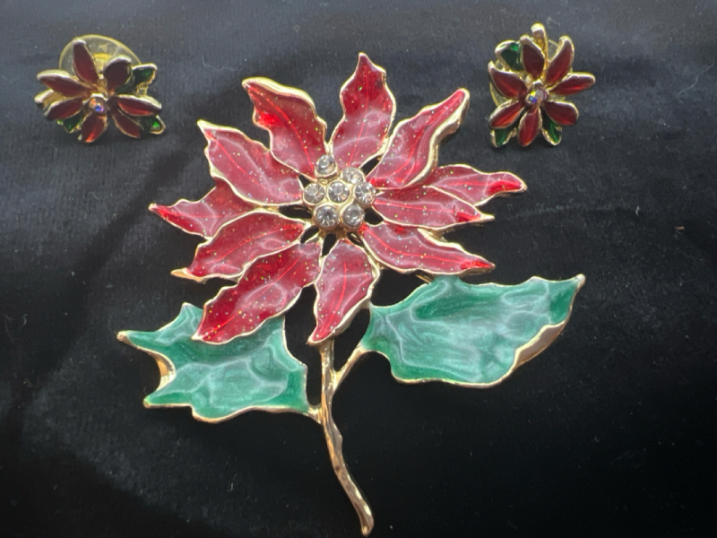 Beautiful Enamel Rhinestone Poinsietta Brooch Earrings