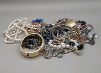 Assortment of Costume Jewellery