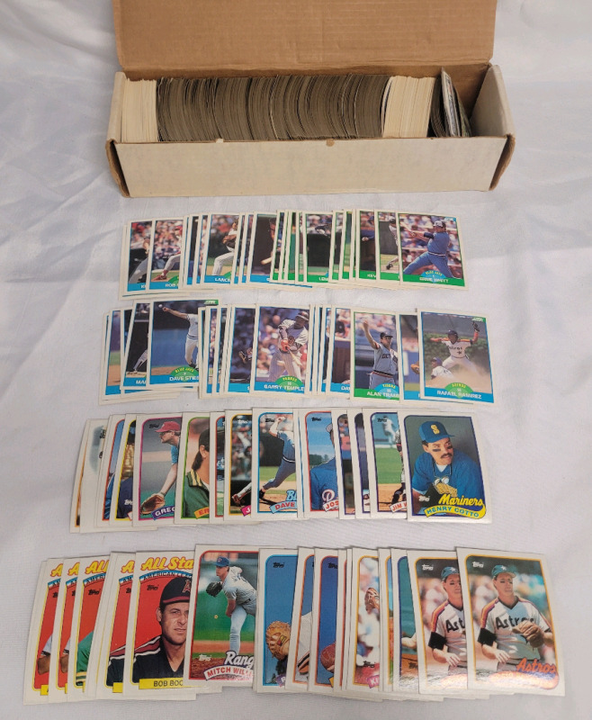 1989 Topps & 1989 Score MLB Baseball Trading Card Singles in Long Box