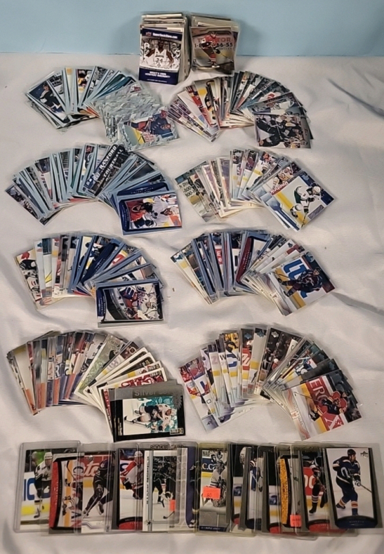 300+ NHL Hockey Cards in Individual Sleeves