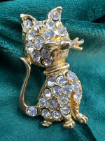 Cat Brooch Substantial Clear Rhinestone Gold Tone