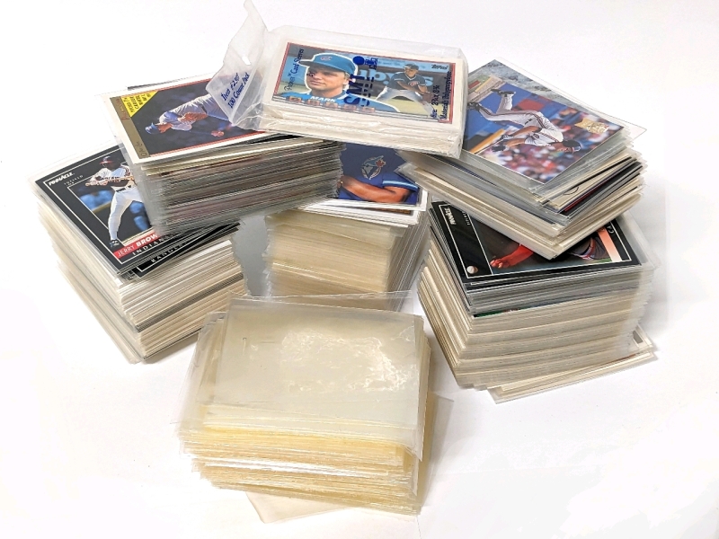 Large Collection of MLB Baseball Cards (Many Rookie Cards) + Empty Sleeves