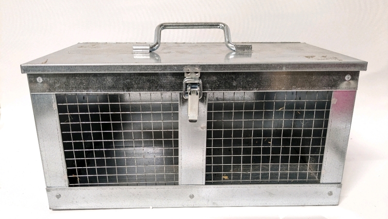 Neat Metal 2-Room Cage with Handle 16 x 8 x 8in