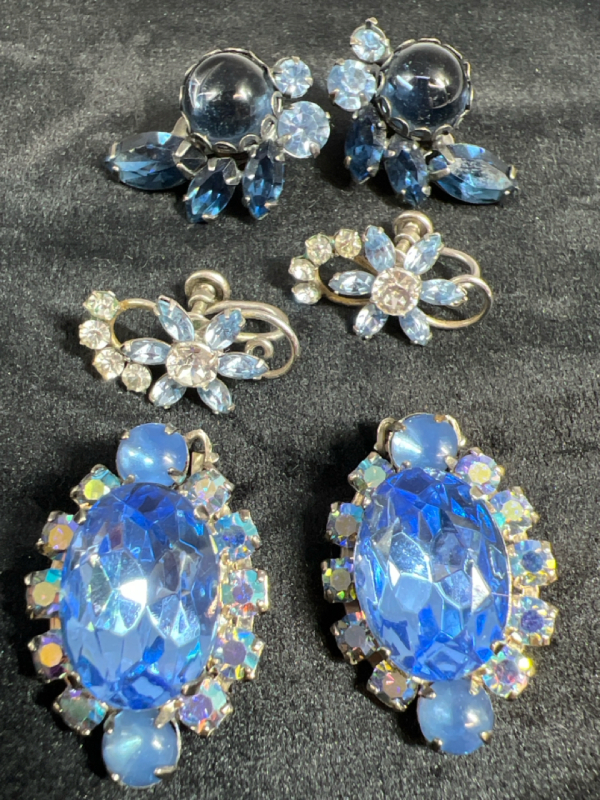 Amazing Blue Rhinestone Vintage Earrings