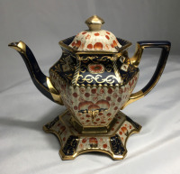 Lingard Webster & Co. Imari Teapot England