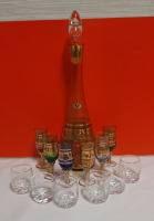 An Italian Crystal Liquor Decanter with 6 glasses Whisky glasses.