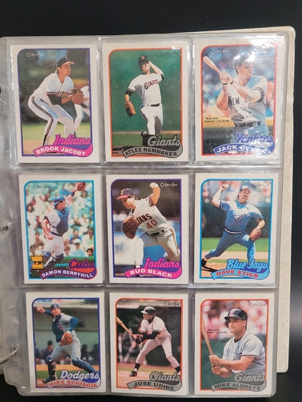 1989 O Pee Chee MLB Baseball Trading Card Complete Set in Binder , 396 Cards