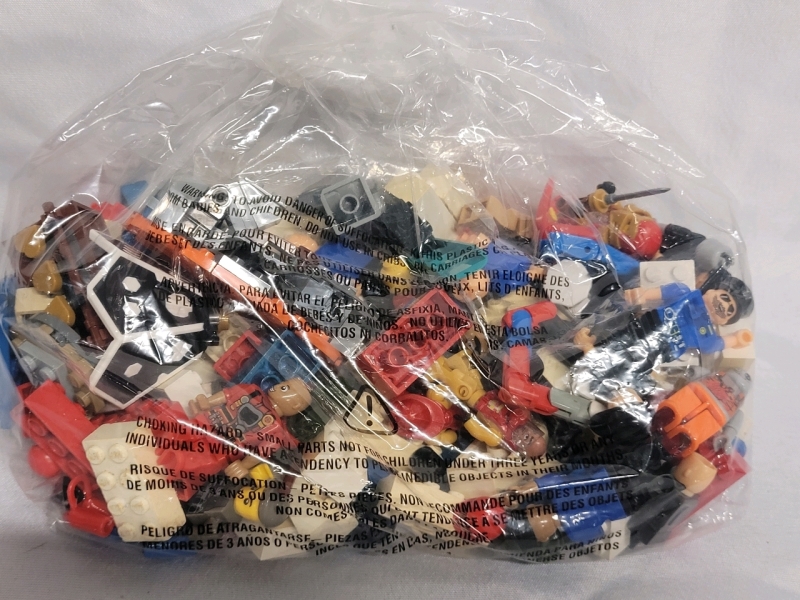 LEGO Random Mix Bag of Lego and Kre-O Pieces & 13+ Mini Figs from Various Sets