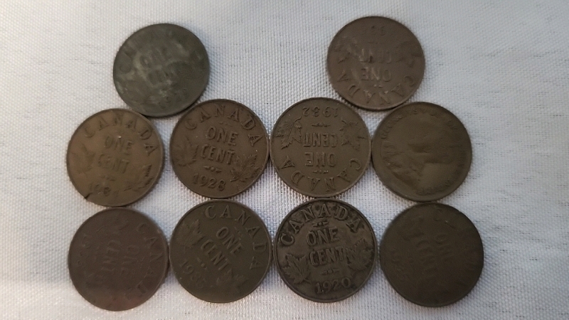 1920-36 Canadian King George V Small Cents - 10 Pennies