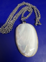 18KT GP Statement Shell Pendant Vintage Chain