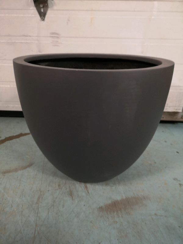 NEW Green Theory 19.5" Diameter & 17" Tall Lightweight Fiberglass Bowl Planter