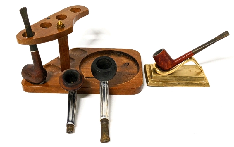 4 Vintage Smoking Pipes & 2 Stands (1 Wood, 1 Brass)