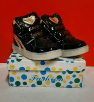 New Black Patent Leather and Gold High Tops Size Youth's 13CA 31EUR