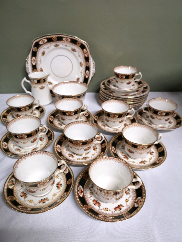 Vintage Roslyn China Teacups & Saucers+