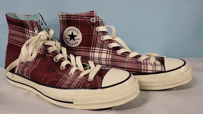 Converse Chuck Taylor Running Shoes - Men's 11 - Women's 13