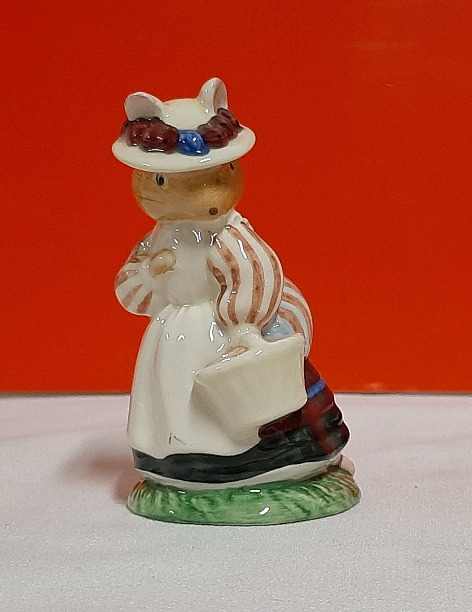 Vintage Royal Doulton Brambly Hedge Lady Woodmouse