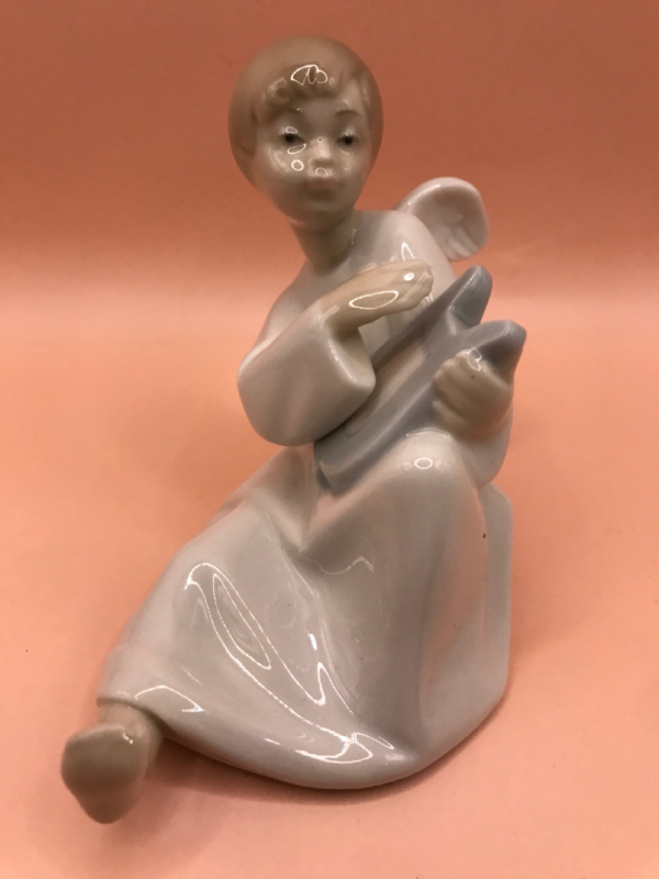 NAO by Lladro Angle Playing Harp 3.5 inches tall