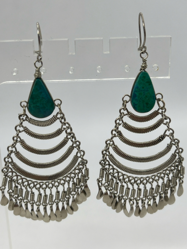 Fabulous Chandelier Earrings Lever back