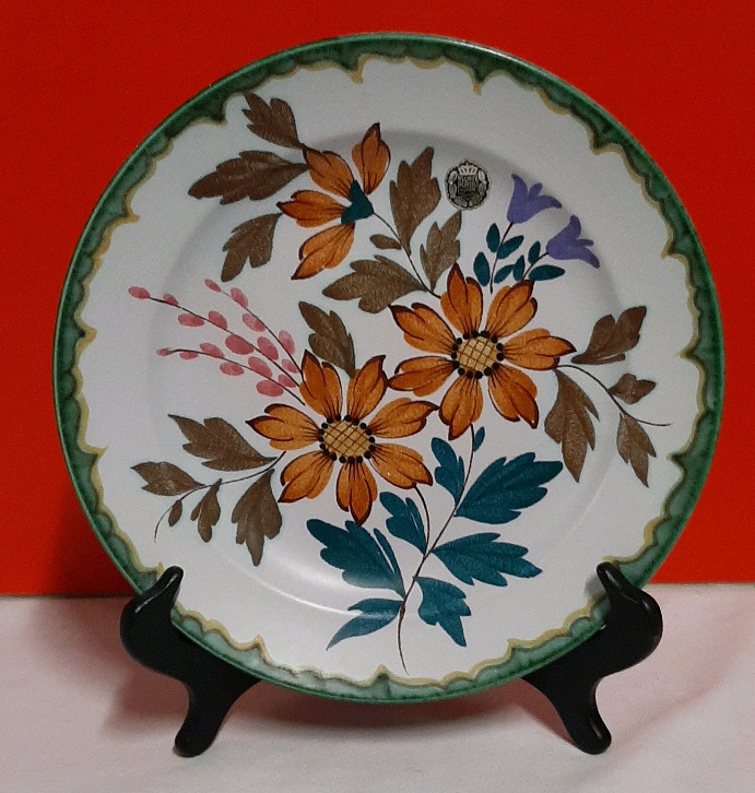 Vintage Flora Gouda Plate 10"