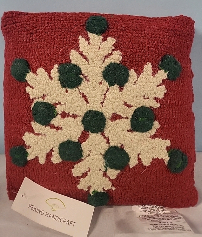 New Peking Handicraft Hooked Wool Pillow - 10"&times;10"