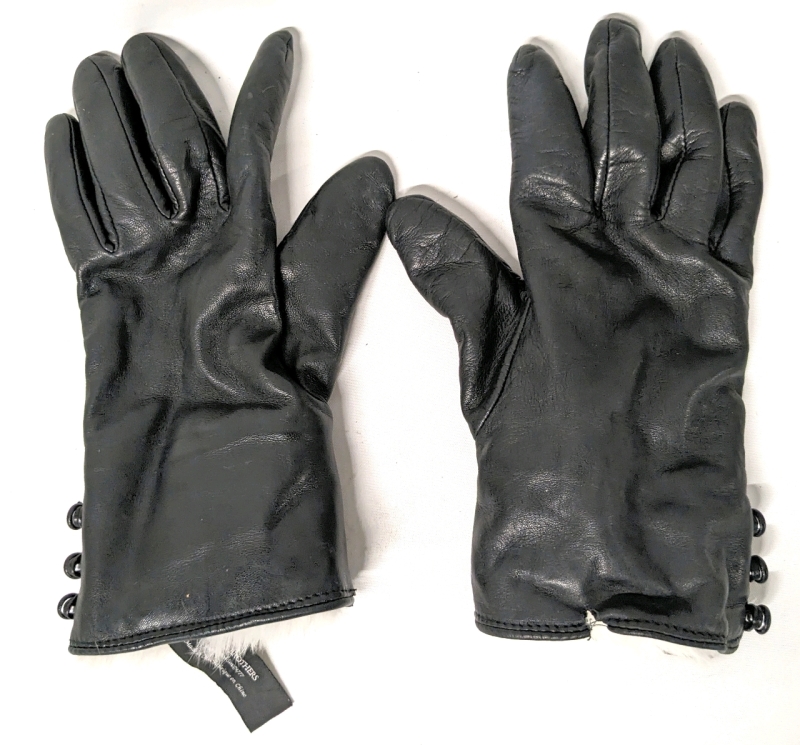 FOWNES BROTHERS 100% Leather Gloves with Rabbit Fur Inner Cuffs (Size 8)
