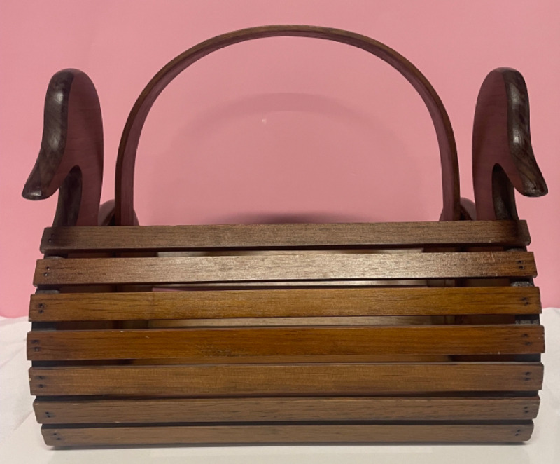 Beautiful wooden duck floor basket for newspaper or magazine holder