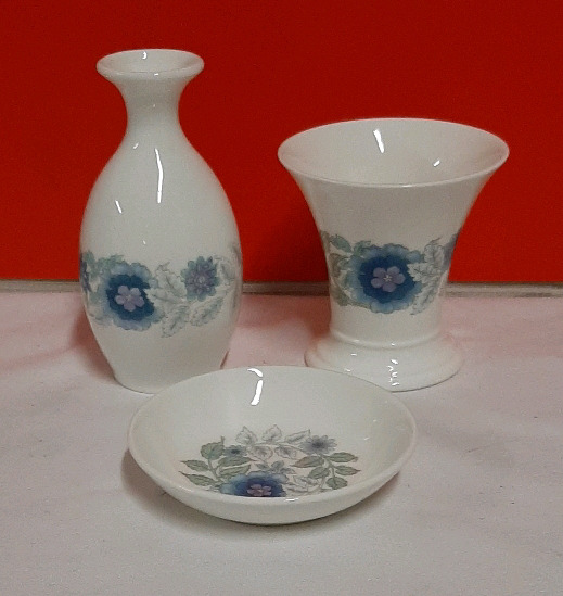 Vintage 2 Wedgwood Vases and 1 Pin Dish