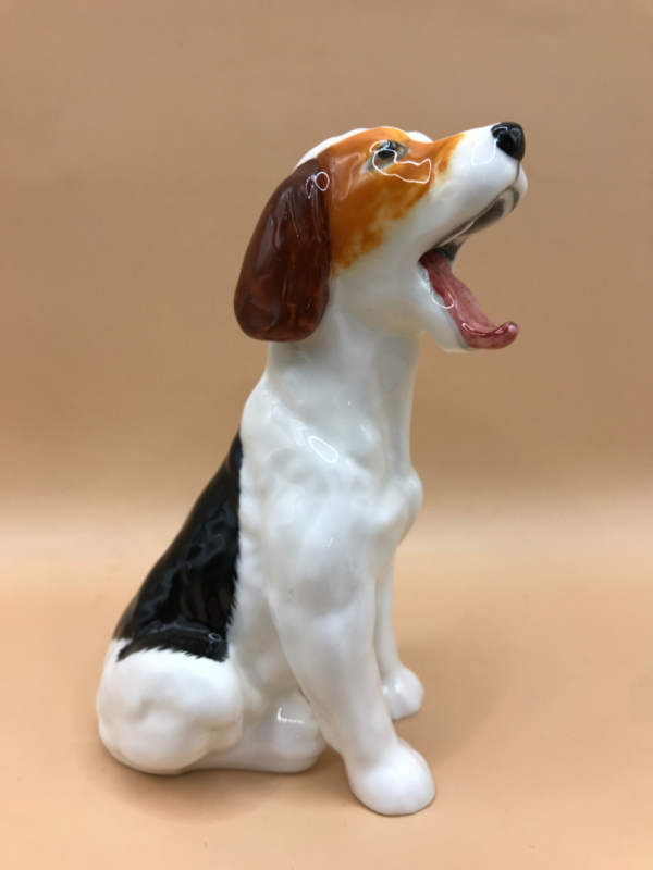 Royal Doulton England Character Dog Yawning HN 1099 No 856 Issued 1934-1985 4 inches tall